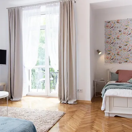 Gagarina 12 - Piekny Apartament Przy Lazienkach Krolewskich - Duze Lozko 160x200cm - Bardzo Duzy Balkon - Wifi - Telewizja Kablowa - Bezplatna Strefa Parkowania - Better *