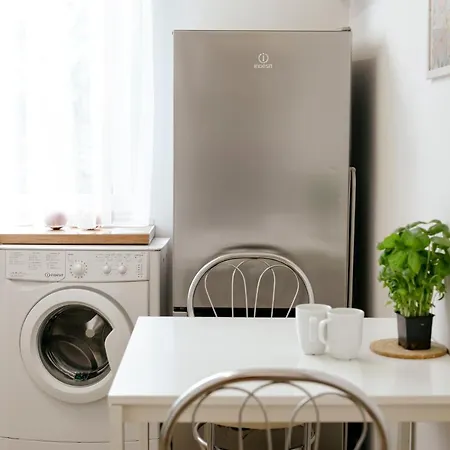 Gagarina 12: Spacious With Large Balcony Near łazienki Park * Warsaw