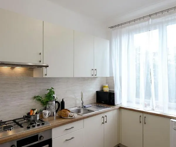 Lejlighed Gagarina 12 - Piekny Apartament Przy Lazienkach Krolewskich - Duze Lozko 160x200cm - Bardzo Duzy Balkon - Wifi - Telewizja Kablowa - Bezplatna Strefa Parkowania - Better