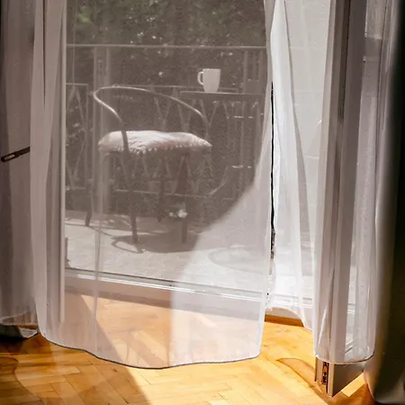 Gagarina 12 - Piekny Apartament Przy Lazienkach Krolewskich - Duze Lozko 160x200cm - Bardzo Duzy Balkon - Wifi - Telewizja Kablowa - Bezplatna Strefa Parkowania - Better Varsovia