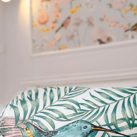 Gagarina 12 - Piekny Apartament Przy Lazienkach Krolewskich - Duze Lozko 160x200cm - Bardzo Duzy Balkon - Wifi - Telewizja Kablowa - Bezplatna Strefa Parkowania - Better Apartamento